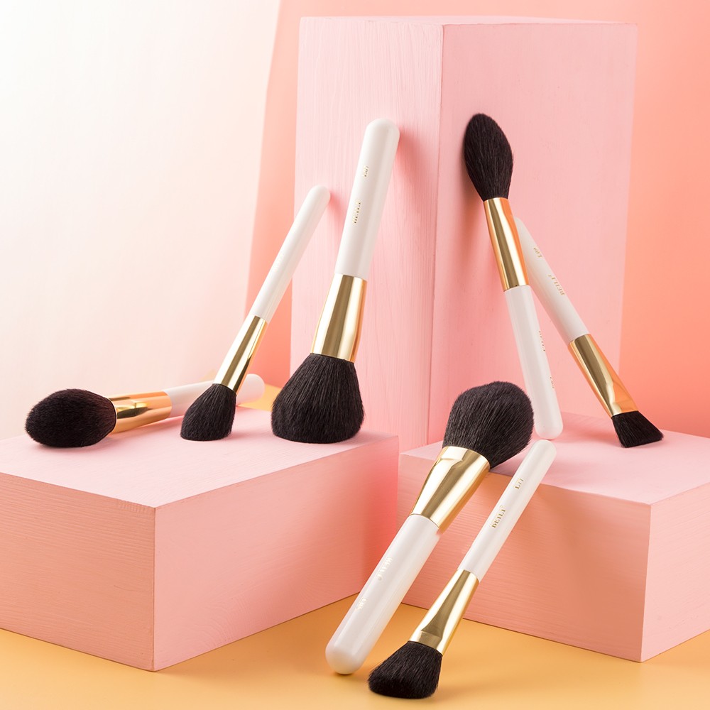luxury makeup brush