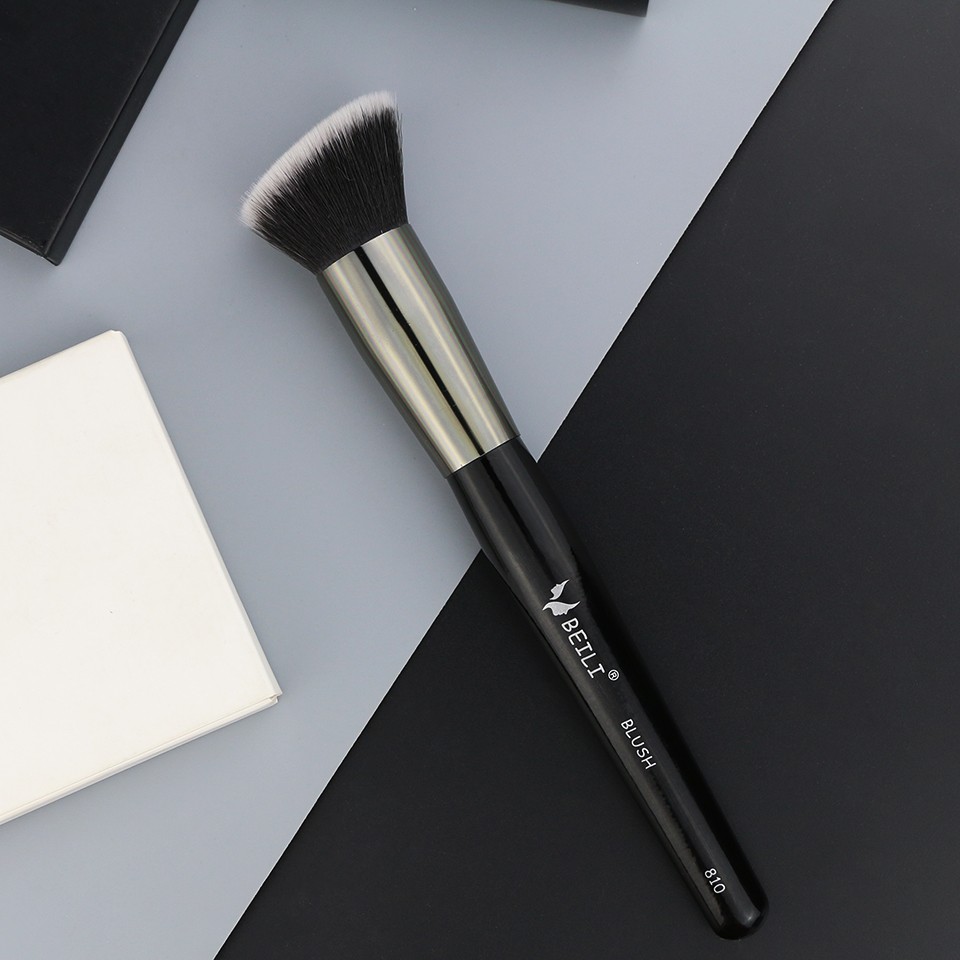 kabuki foundation brush makeup